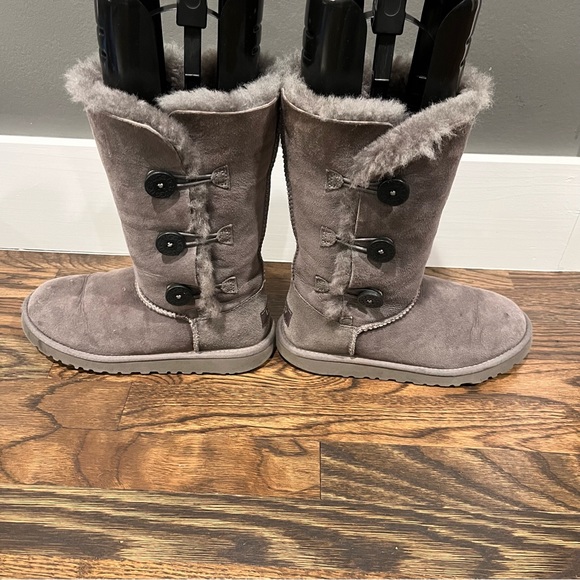 UGG Bailey Button Triplet II Boot in Grey - Picture 5 of 6